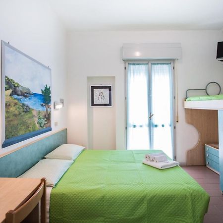 Hotel Silvana Cattolica Esterno foto